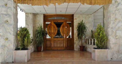Rocky Mountain Hotel