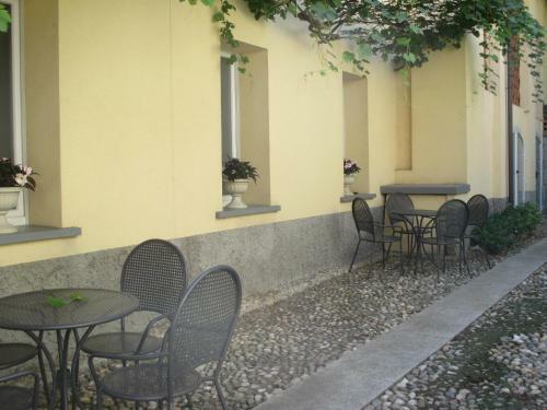 Hostal Villa Cantoni