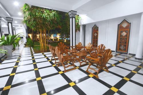 Peacock Reach Hotel