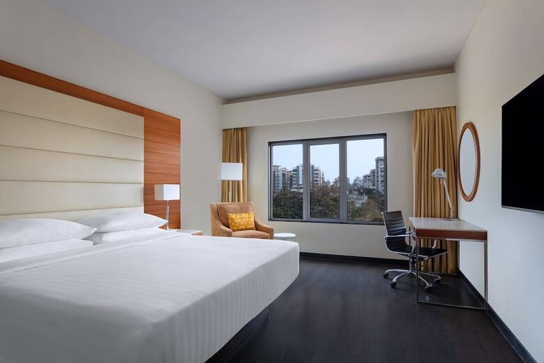 The Gateway Hotel Athwalines