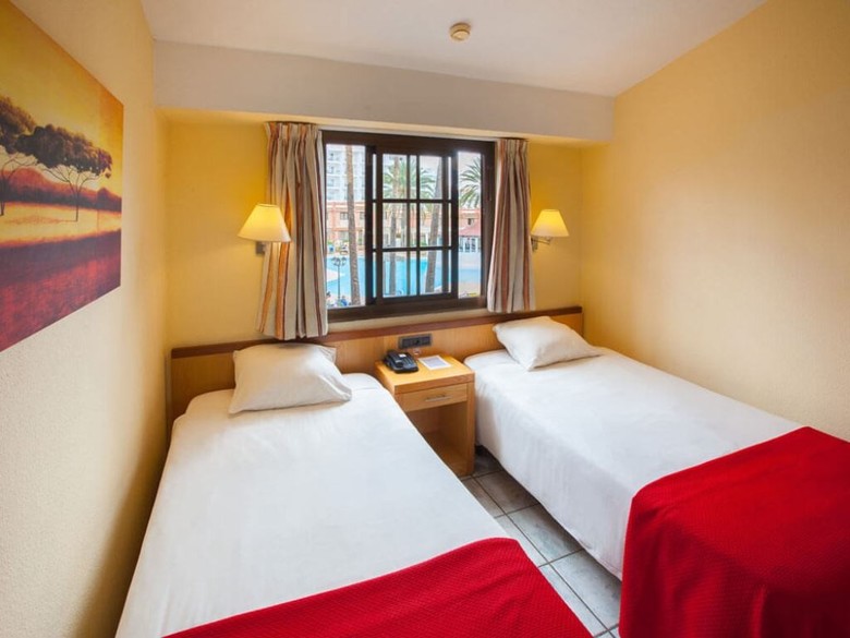 Apartamentos Jard�n Del Sol