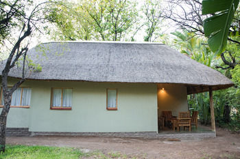 Sefapane Lodge And Safaris
