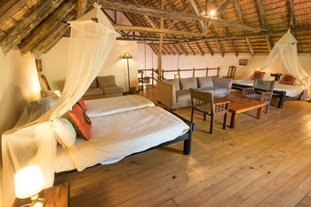 Sefapane Lodge And Safaris