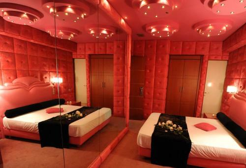 Carol Hotel