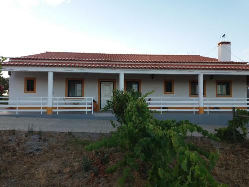 Villa Corvos E Cadavais