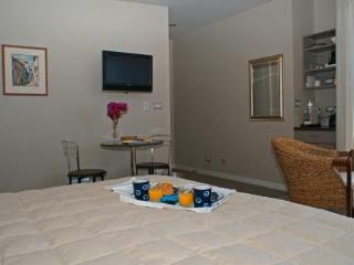 Bed & Breakfast Almyra Waterfront Lodge