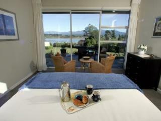 Bed & Breakfast Almyra Waterfront Lodge