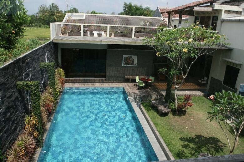 Rumah Kayen Family Homestay