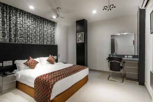 Hotel Saaral Residency