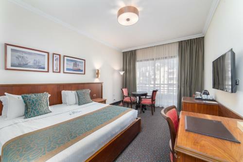 Madisson Hotel
