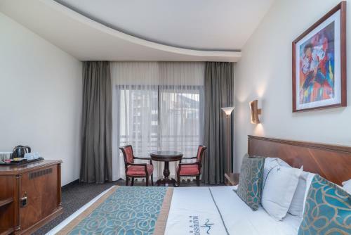 Madisson Hotel