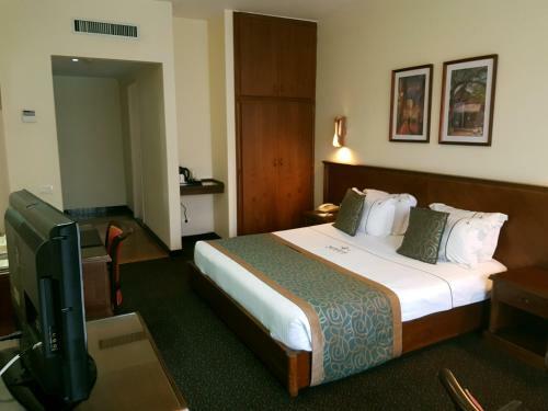 Madisson Hotel