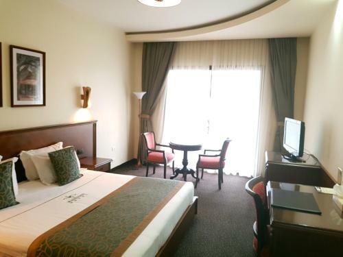 Madisson Hotel