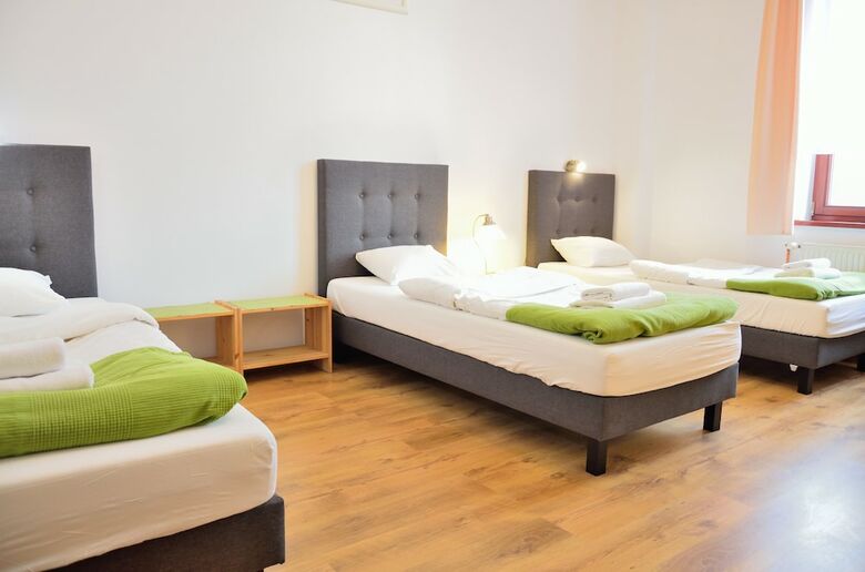 Hostal Wenderedu Business Center