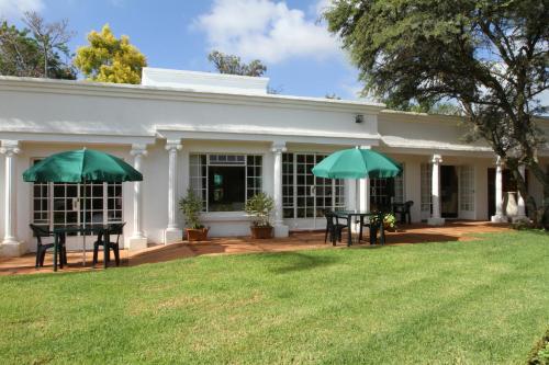 Hostal Heatherdale Guesthouse & Shuttle Services