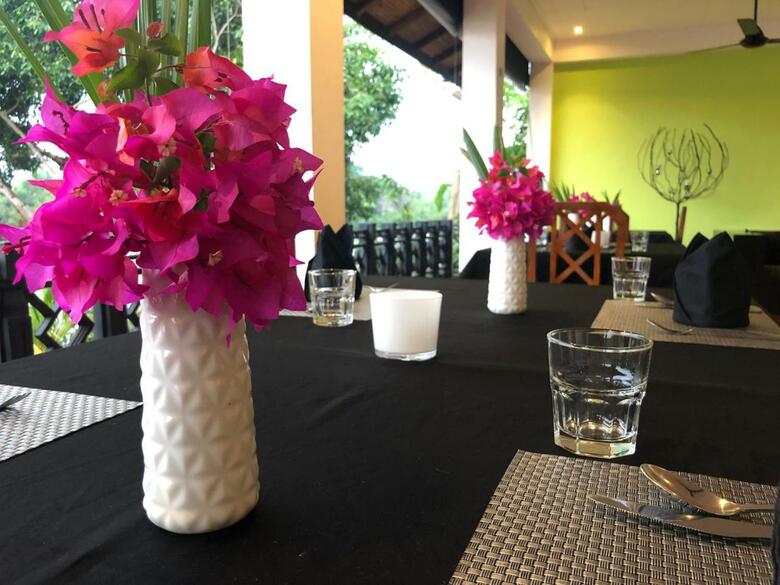 Hotel Kalla Bongo Lake Resort