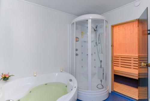 Andenes Rorbu Hotel