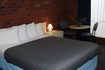 Melton Motor Inn And Apartments