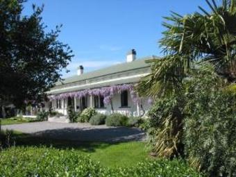 Hostal The Peppertree Luxury Accommodation