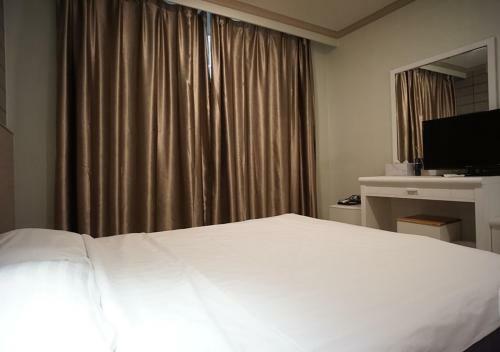 Apple Hotel