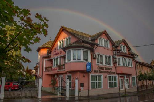 Hostal Pensiunea Curtea Bavareza