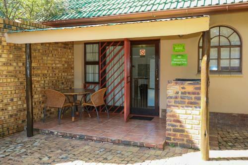 Lokuthula Country Lodge