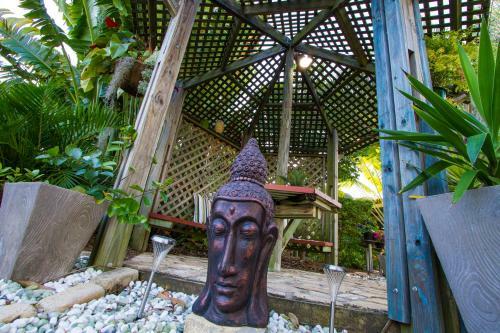 Boyne Island Motel And Villas