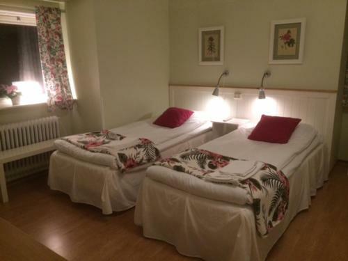 Hostal Hotell Paradis