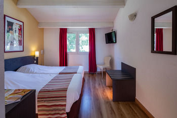 Royal Hotel