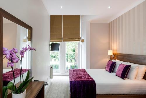 Hotel London House