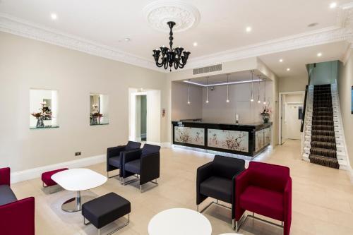 Hotel London House