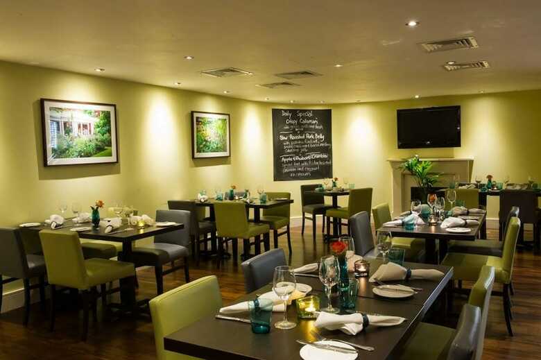 Hotel Dolphin House Serviced Apartments