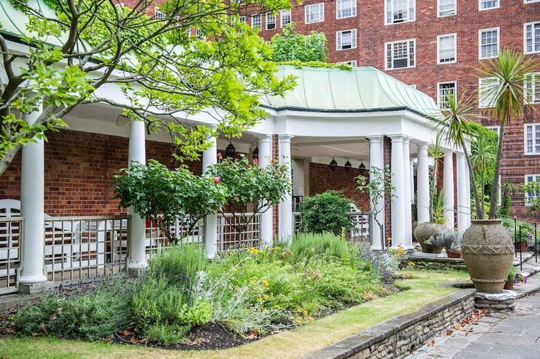 Hotel Dolphin House Serviced Apartments