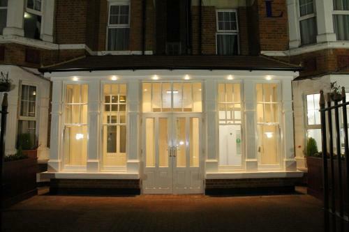 Clapham South Dudley Hotel