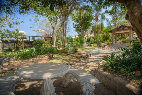 Hostal Abangane Guest Lodge