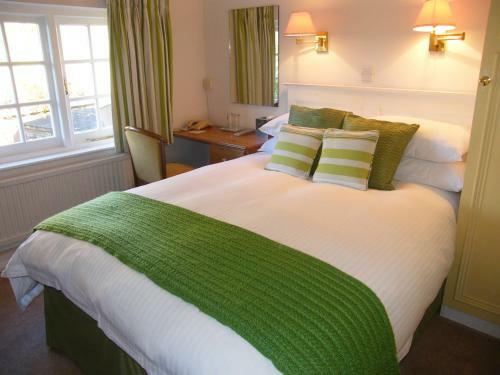 Tumbling Weir Hotel