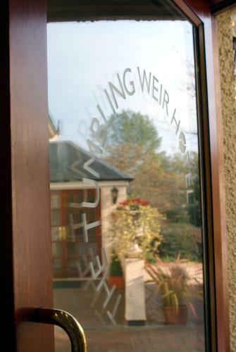 Tumbling Weir Hotel
