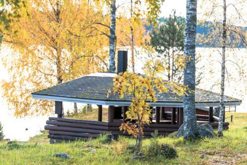 Hotel Holiday Centre Huhmari