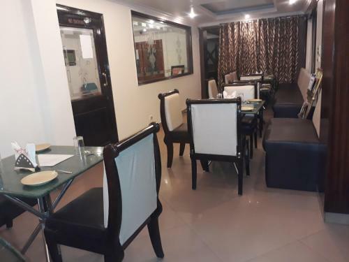 Hotel Sarthak