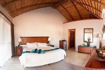 Tshukudu Game Lodge