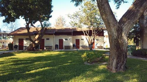 Kibbutz Mizra Country Lodging