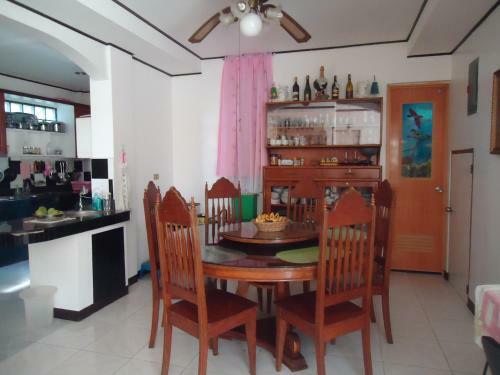 Donsol Aguluz Homestay