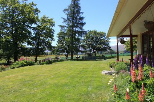 Castle Hill Lodge Bed And Breakfast