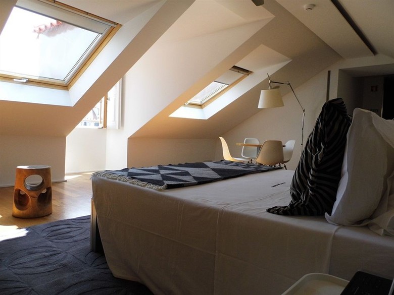 Browns Boutique Hotel & Apartments