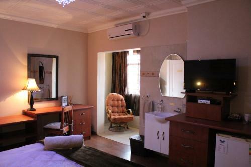 Bed & Breakfast El Gran Chaparral Guest House