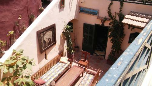 Hostal Maison Augustin Ly