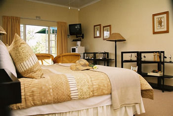Bed & Breakfast Random Harvest Country Cottages