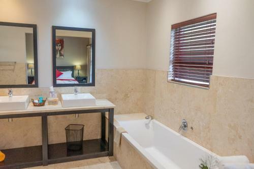 Hostal Aloe Manor