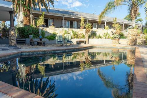 Hostal Aloe Manor