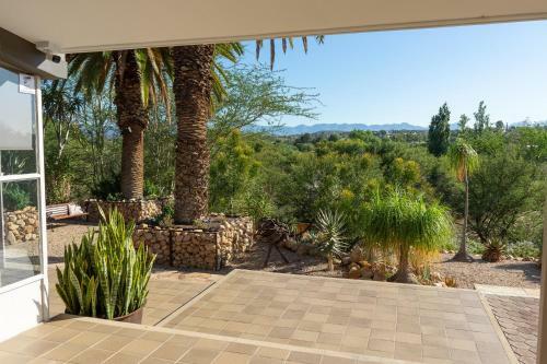 Hostal Aloe Manor